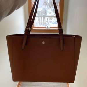 TORY BURCH TOTE!! Excellent condition